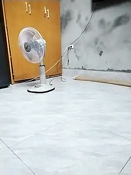 Mie rose online show from 18, 4, 2026