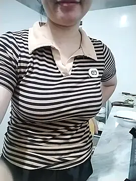 Mie rose online show from 19, 4, 2026