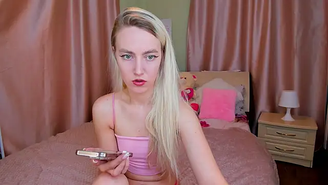 Snapshot of mishapallmer chatting on 5, 6, 2026 mishapallmer online show from 5, 6, 2026