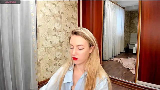 Snapshot of mishapallmer chatting on 29, 11, 2025 mishapallmer online show from 29, 11, 2025