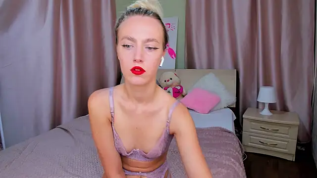 Snapshot of mishapallmer chatting on 11, 7, 2026 mishapallmer online show from 11, 7, 2026