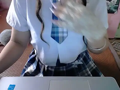 Snapshot of ahoa_Tk chatting on 5, 5, 2026 ahoa Tk online show from 5, 5, 2026
