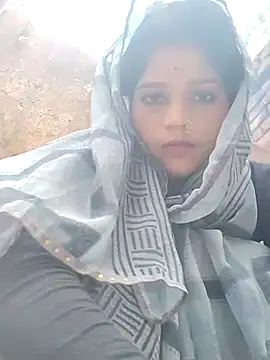 Snapshot of Sapna_Love143 chatting on 29, 9, 2025 Sapna Love143 online show from 29, 9, 2025