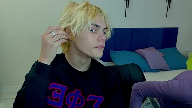 Bonnie And C1yde online show from 11, 10, 2025