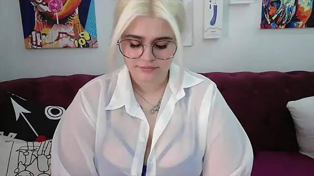 Amber Monro online show from 25, 9, 2025