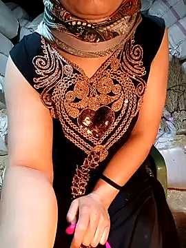 ezgi2545 online show from 4, 4, 2026