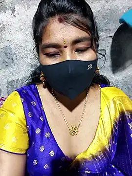 Snapshot of srav43 chatting on 7, 4, 2026 srav43 online show from 7, 4, 2026