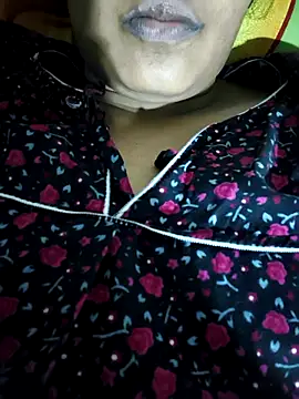 Snapshot of srav43 chatting on 12, 11, 2025 srav43 online show from 12, 11, 2025