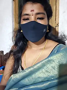 Snapshot of srav43 chatting on 8, 10, 2025 srav43 online show from 8, 10, 2025