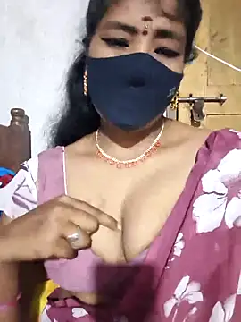 Snapshot of srav43 chatting on 10, 10, 2025 srav43 online show from 10, 10, 2025