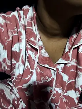 Snapshot of srav43 chatting on 18, 2, 2026 srav43 online show from 18, 2, 2026