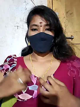 Snapshot of srav43 chatting on 12, 10, 2025 srav43 online show from 12, 10, 2025