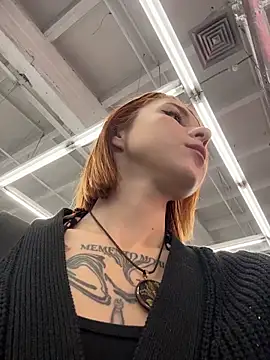 Snapshot of RosieSecret chatting on 21, 11, 2025 RosieSecret online show from 21, 11, 2025