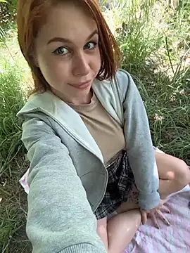 Snapshot of RosieSecret chatting on 8, 6, 2026 RosieSecret online show from 8, 6, 2026