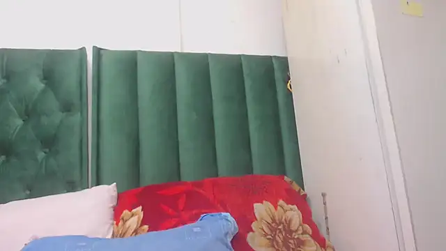 BUNNYCHOWX28 online show from 19, 2, 2026