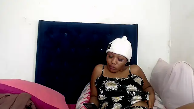 BUNNYCHOWX28 online show from 21, 3, 2026