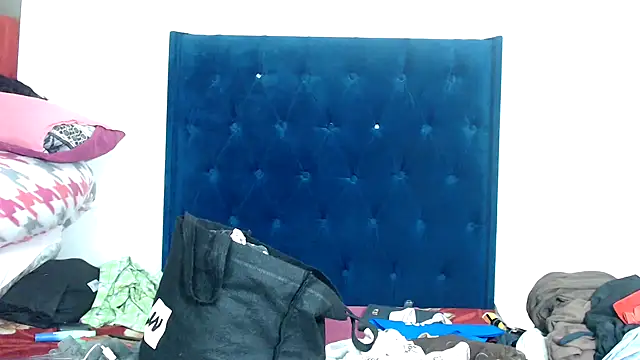 BUNNYCHOWX28 online show from 19, 3, 2026