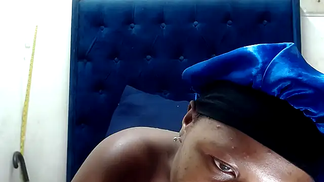 BUNNYCHOWX28 online show from 17, 10, 2025