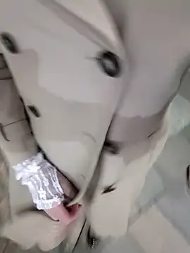 pink-mai online show from 7, 4, 2026