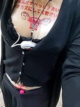 pink-mai online show from 15, 11, 2025