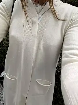 pink-mai online show from 20, 12, 2025