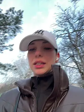 EllyLynn online show from 3, 3, 2026