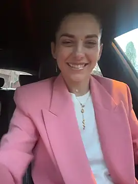 EllyLynn online show from 19, 4, 2026