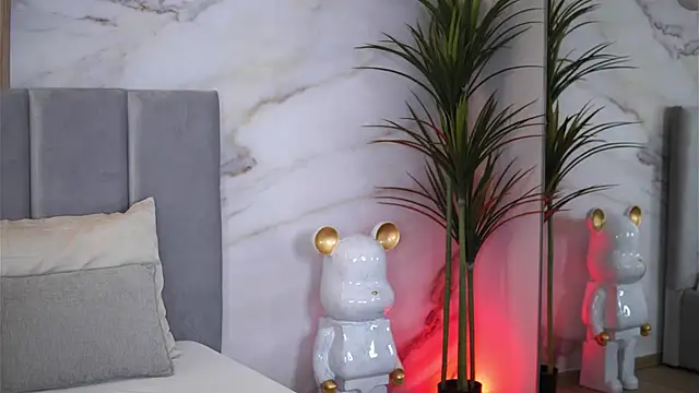 EllyLynn online show from 12, 10, 2025