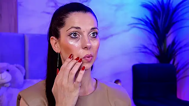 EllyLynn online show from 26, 10, 2025