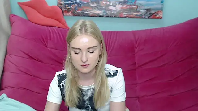 Snapshot of SofySofty chatting on 4, 10, 2025 SofySofty online show from 4, 10, 2025