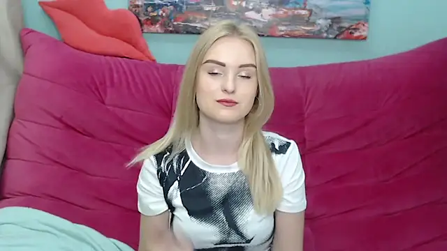 Snapshot of SofySofty chatting on 4, 10, 2025 SofySofty online show from 4, 10, 2025