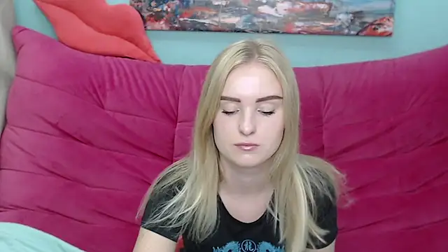 Snapshot of SofySofty chatting on 3, 10, 2025 SofySofty online show from 3, 10, 2025