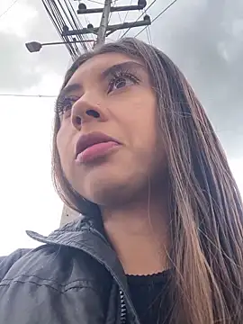 Sara-cooper2 online show from 27, 10, 2025