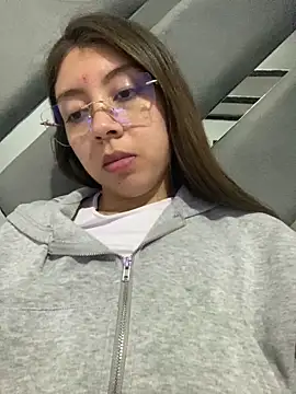 Sara-cooper2 online show from 29, 4, 2026