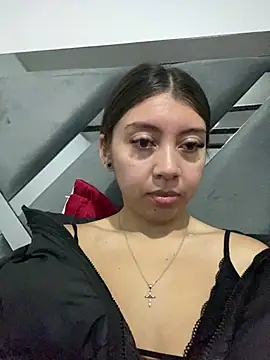 Sara-cooper2 online show from 2, 4, 2026