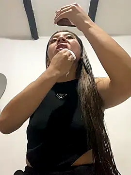 Sara-cooper2 online show from 29, 10, 2025