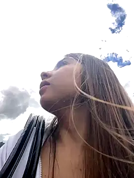 Sara-cooper2 online show from 25, 11, 2025