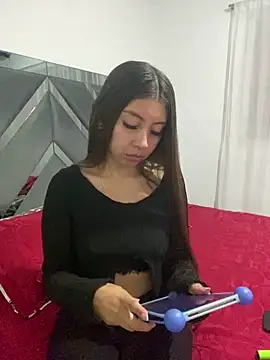 Sara-cooper2 online show from 16, 3, 2026