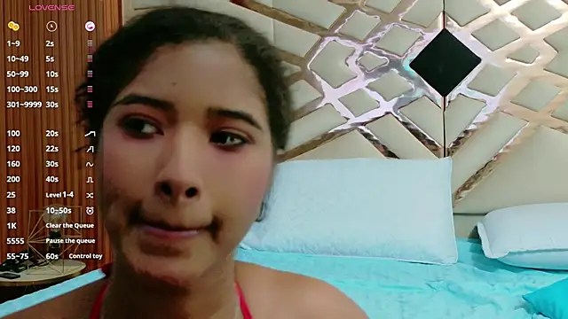 Snapshot of shyblacksweetiee chatting on 27, 9, 2025 shyblacksweetiee online show from 27, 9, 2025