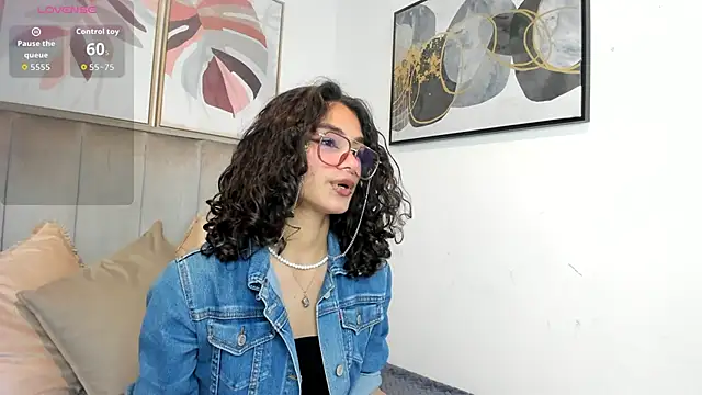Puffy Hearts online show from 16, 9, 2025