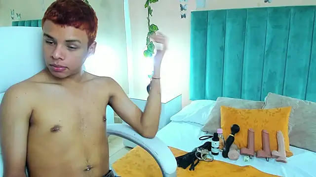 Xavier fox  online show from 13, 9, 2025