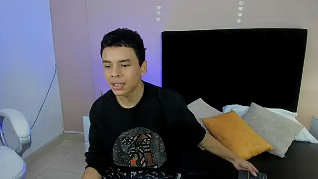 Xavier fox  online show from 20, 9, 2025