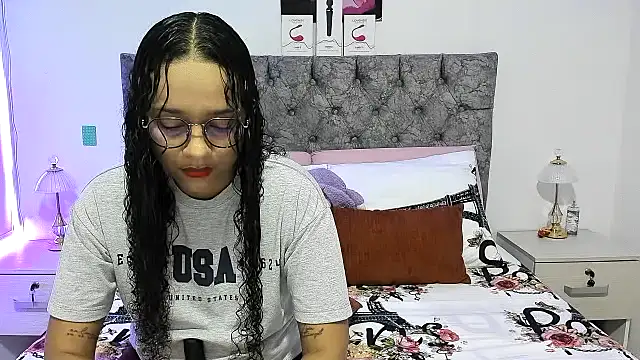 Snapshot of nay_and_aleja1 chatting on 30, 6, 2026 nay and aleja1 online show from 30, 6, 2026