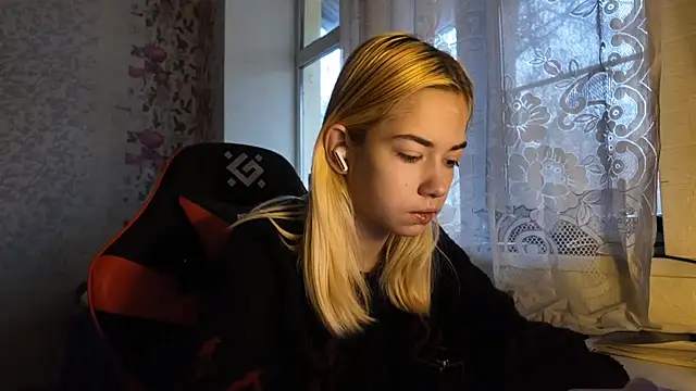 Witching Moon online show from 18, 11, 2025