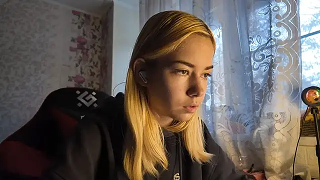 Witching Moon online show from 28, 10, 2025