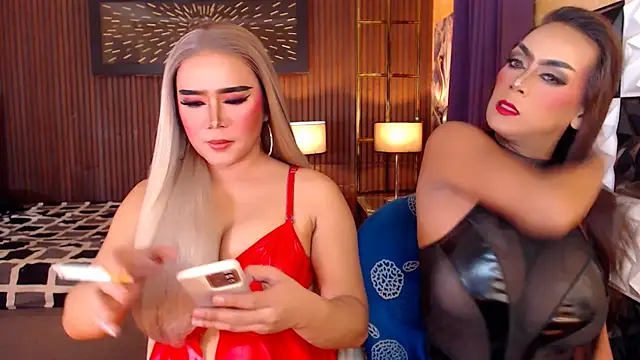 Snapshot of SeductiveAshleyTS chatting on 12, 4, 2026 SeductiveAshleyTS online show from 12, 4, 2026
