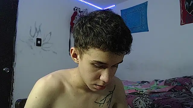 Snapshot of whiteboy69902 chatting on 21, 10, 2025 whiteboy69902 online show from 21, 10, 2025