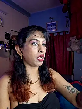 Snapshot of Love_Beauty01 chatting on 22, 5, 2026 Love Beauty01 online show from 22, 5, 2026