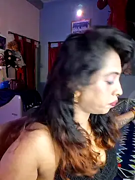Snapshot of Love_Beauty01 chatting on 12, 6, 2026 Love Beauty01 online show from 12, 6, 2026