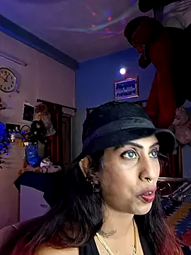 Love Beauty01 online show from 26, 6, 2026